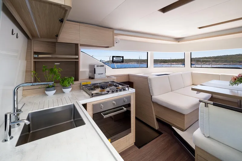 Catwalk Yacht Photos Pics 