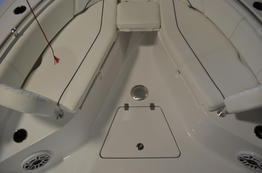 2022 Sportsman Open 242 Center Console