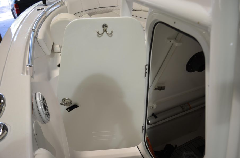2022 Sportsman Open 242 Center Console