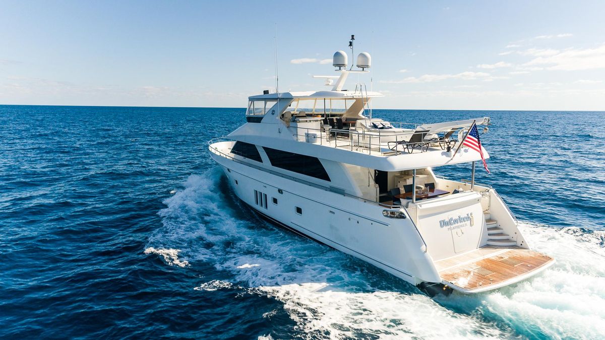 2011 Ocean Alexander 85 