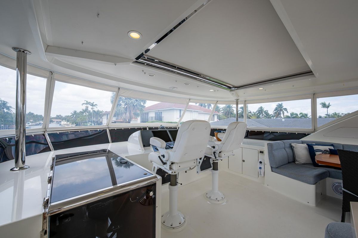 2011 Ocean Alexander 85 