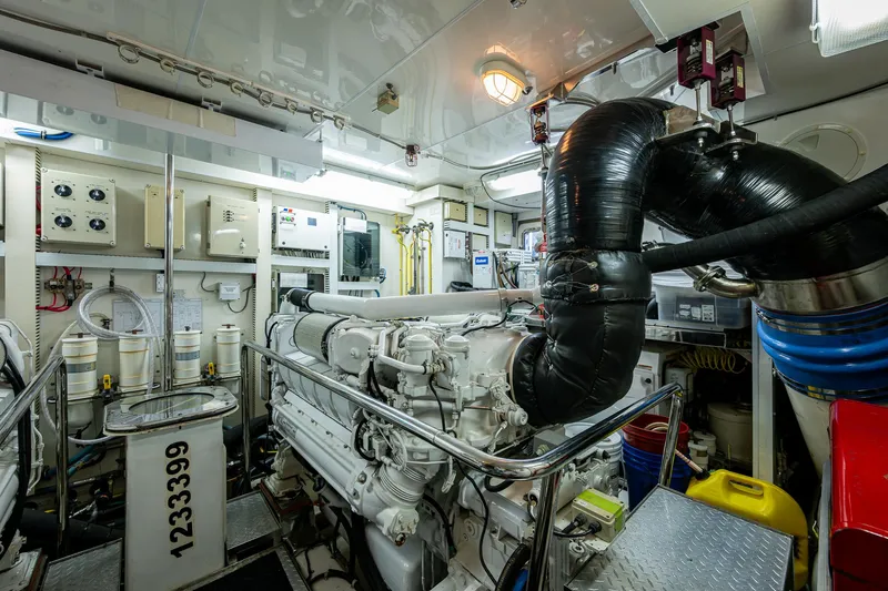 Uncorked Yacht Photos Pics 