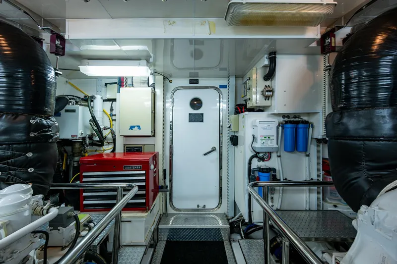 Uncorked Yacht Photos Pics 