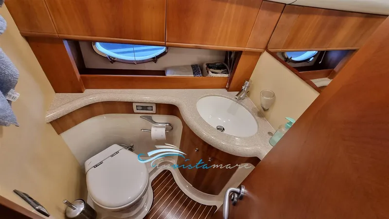  Yacht Photos Pics Aicon 56 bagno