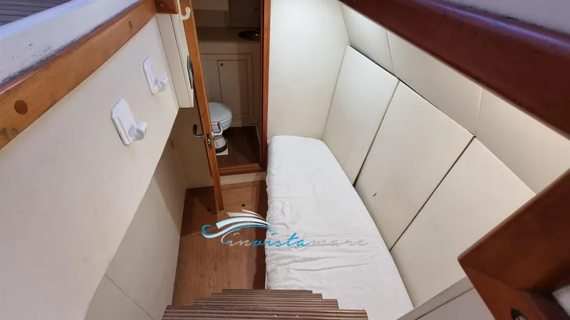  Yacht Photos Pics Aicon 56 cabina marinaio