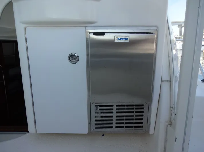 Lit Up Yacht Photos Pics 