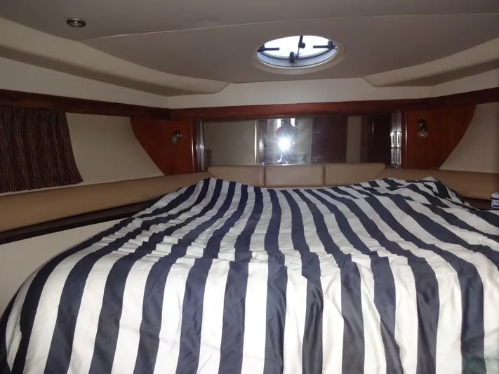 Lit Up Yacht Photos Pics 