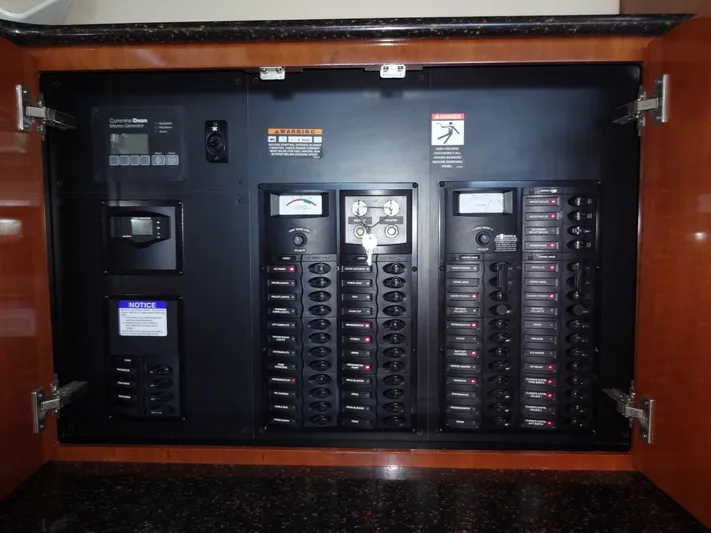 Lit Up Yacht Photos Pics 