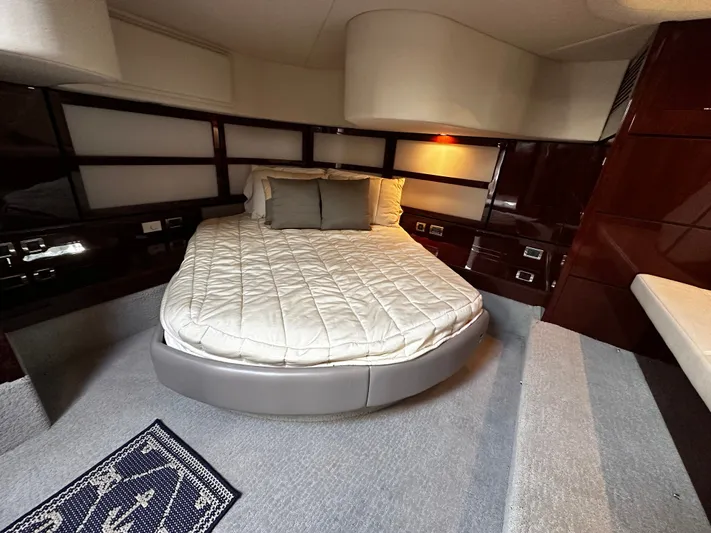 Incentive Yacht Photos Pics Luxurious bedroom interior of 2008 Sea Ray 47 Sedan Bridge yacht.