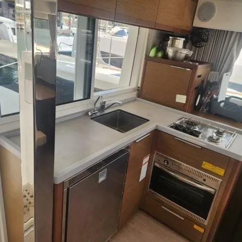 Manuia Yacht Photos Pics Lagoon 40