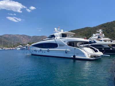 Yacht
