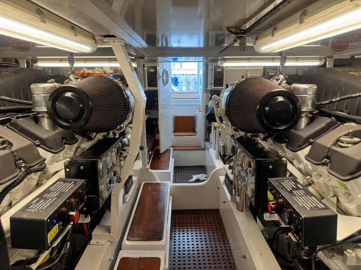 Nauti Toy Yacht Photos Pics 