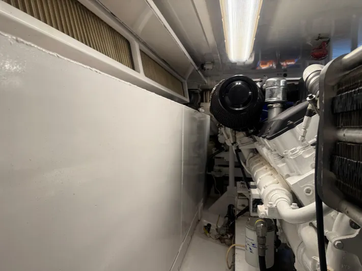 Nauti Toy Yacht Photos Pics 