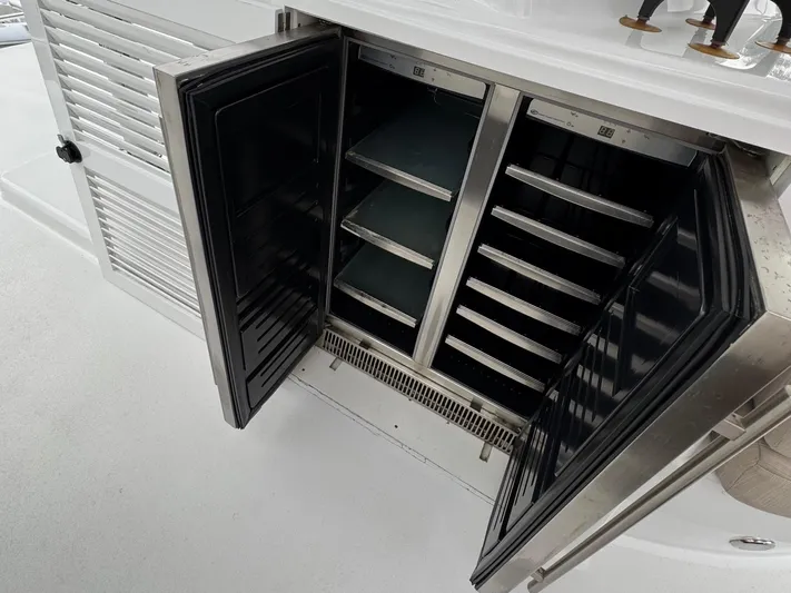 Nauti Toy Yacht Photos Pics 