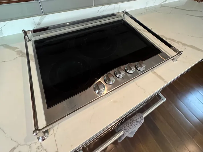 Nauti Toy Yacht Photos Pics 