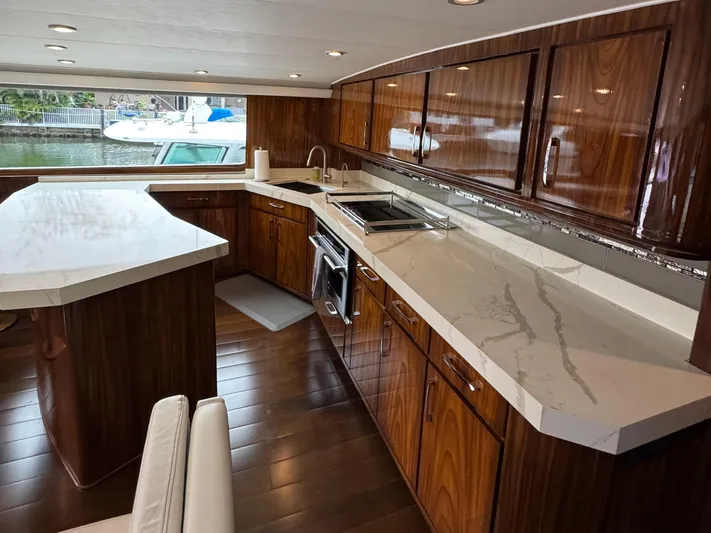 Nauti Toy Yacht Photos Pics 