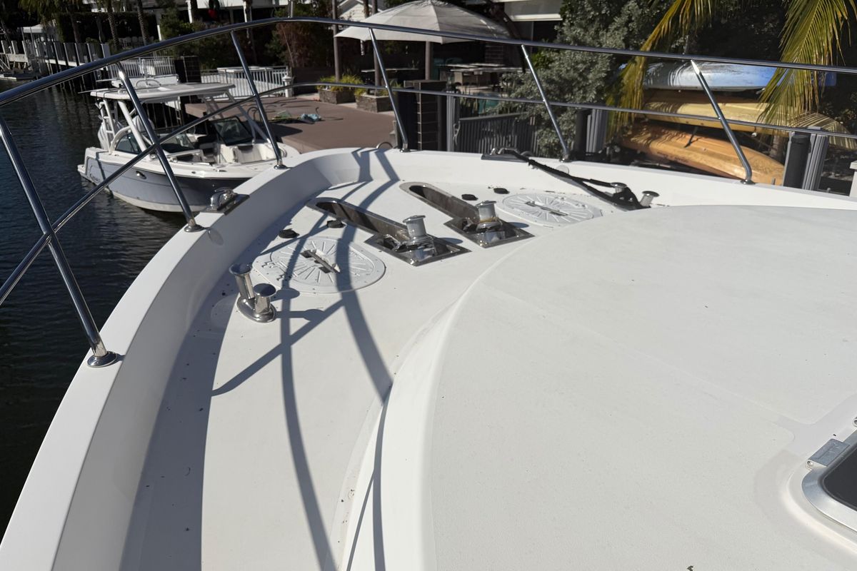 2010 Ocean Alexander 74 