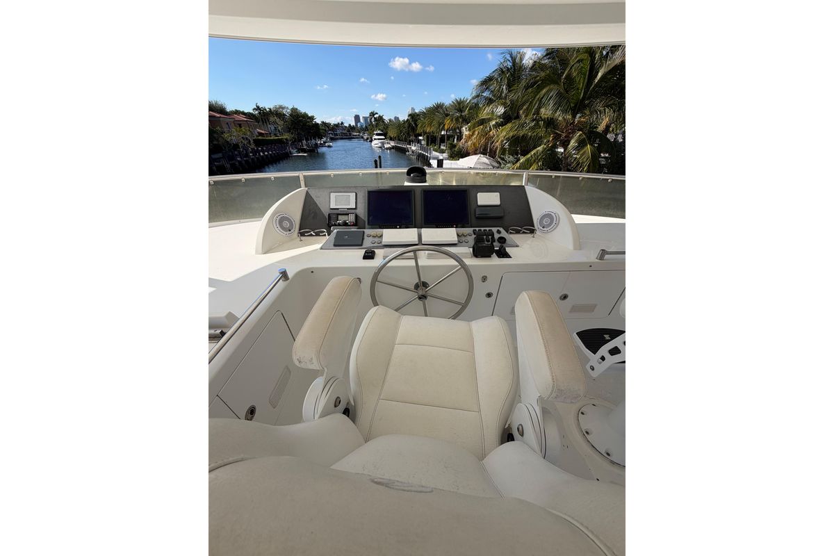 2010 Ocean Alexander 74 