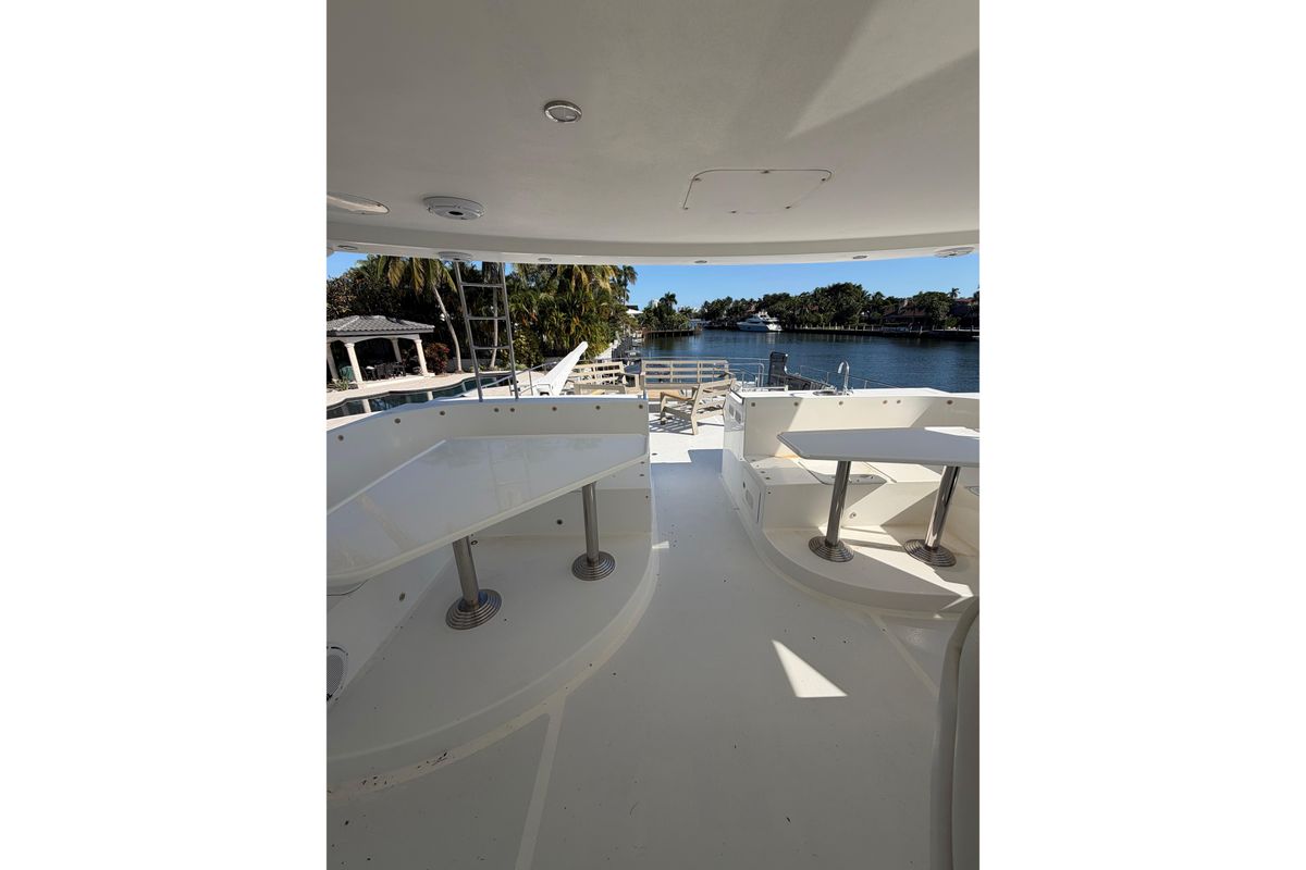 2010 Ocean Alexander 74 