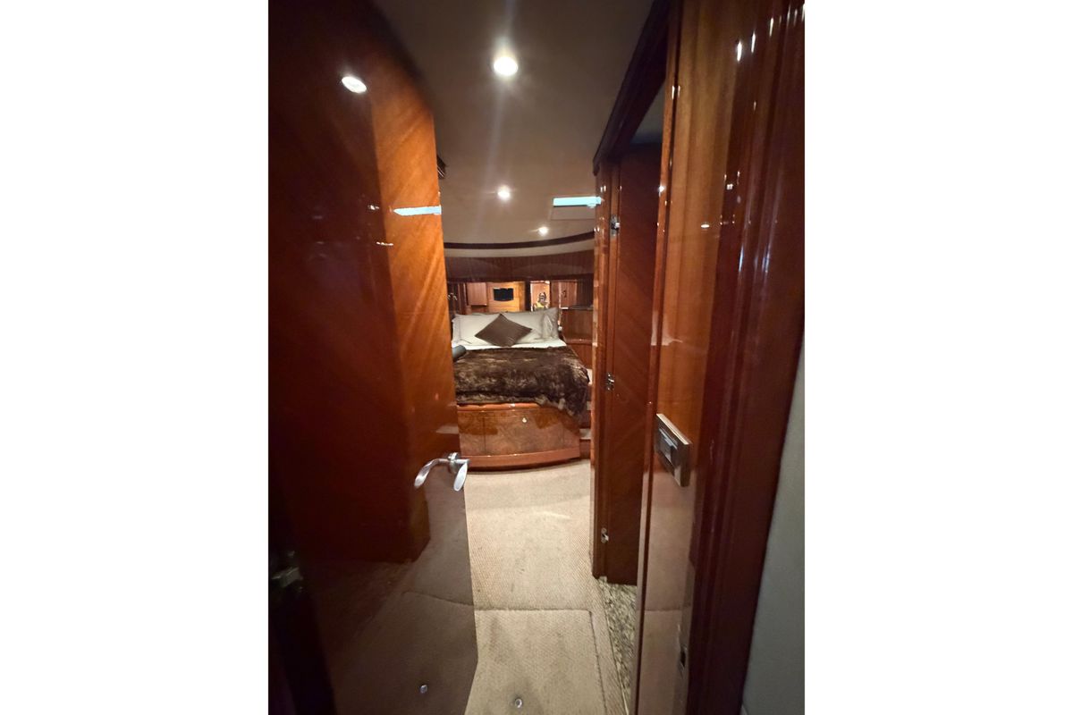 2010 Ocean Alexander 74 