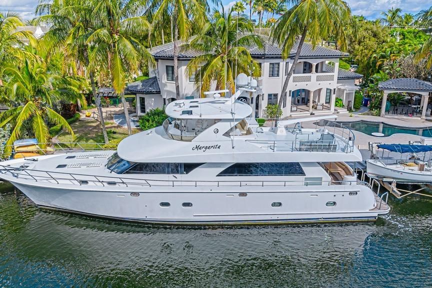 2010 Ocean Alexander 74 