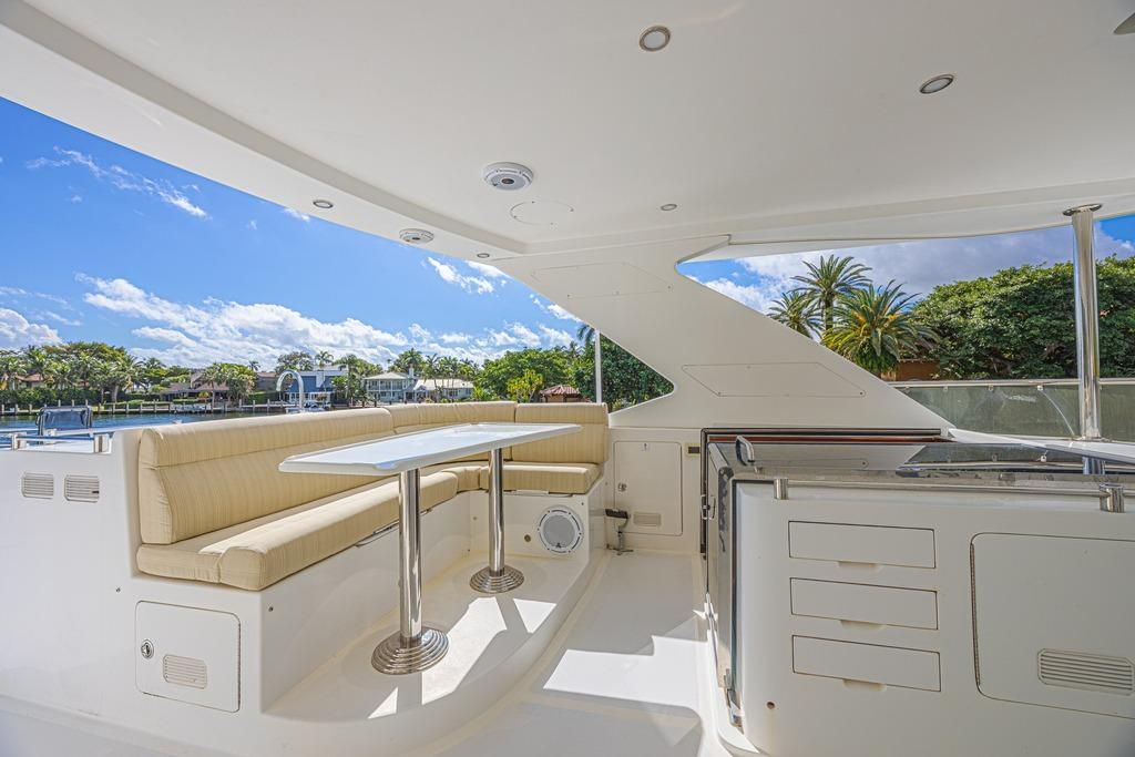 2010 Ocean Alexander 74 