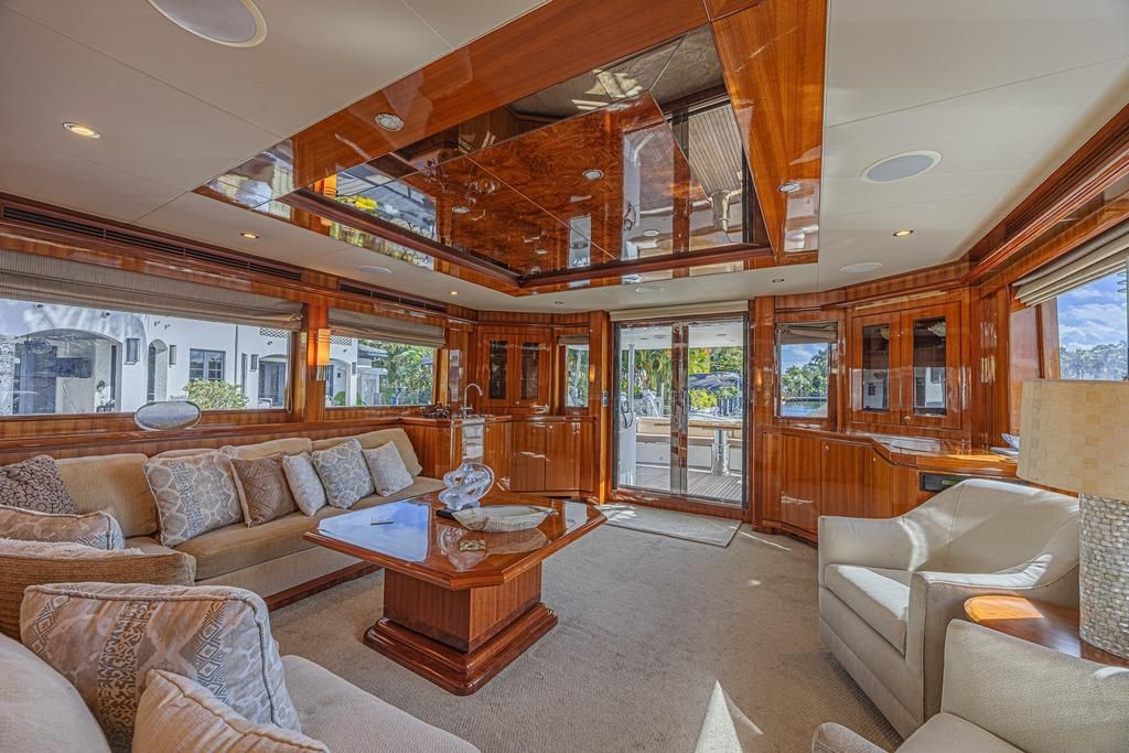 2010 Ocean Alexander 74 