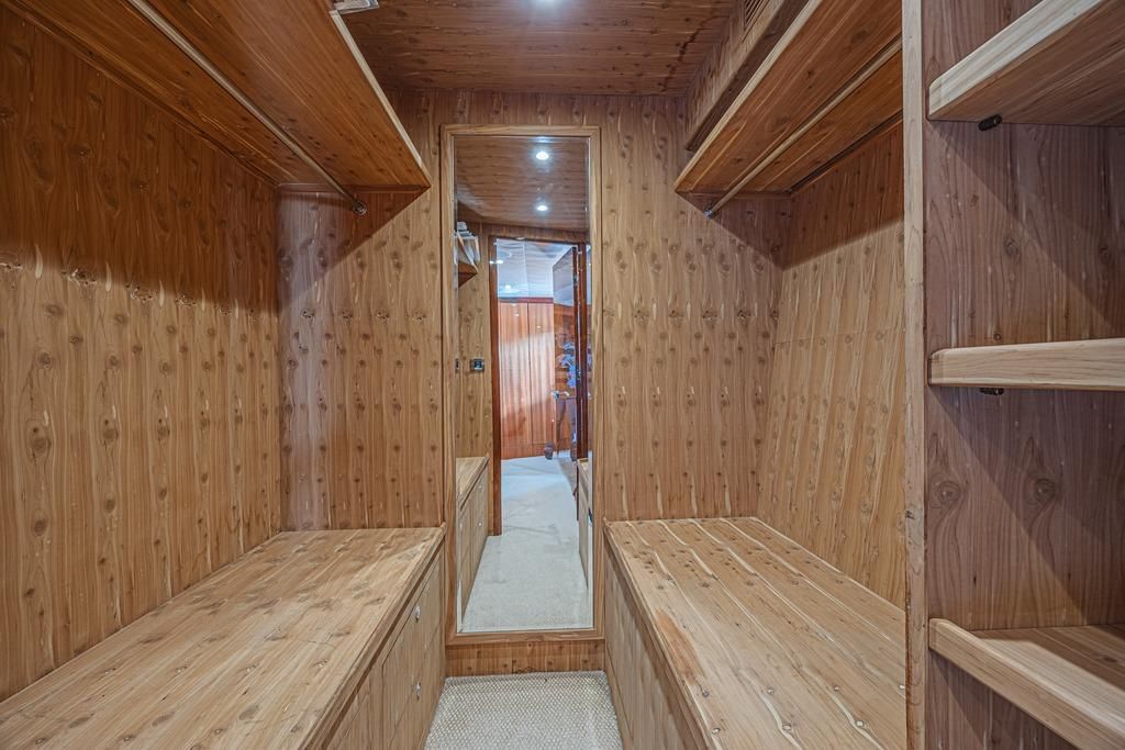 2010 Ocean Alexander 74 