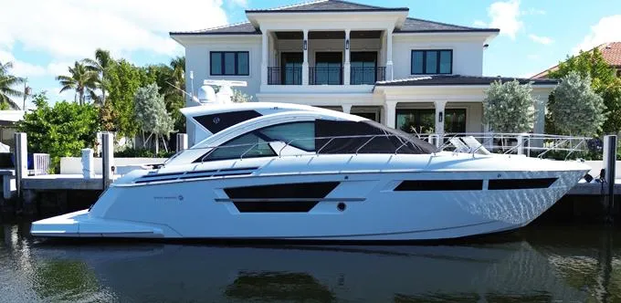 Addi J Yacht Photos Pics ADDI J, 54' Cruisers Yachts 2017