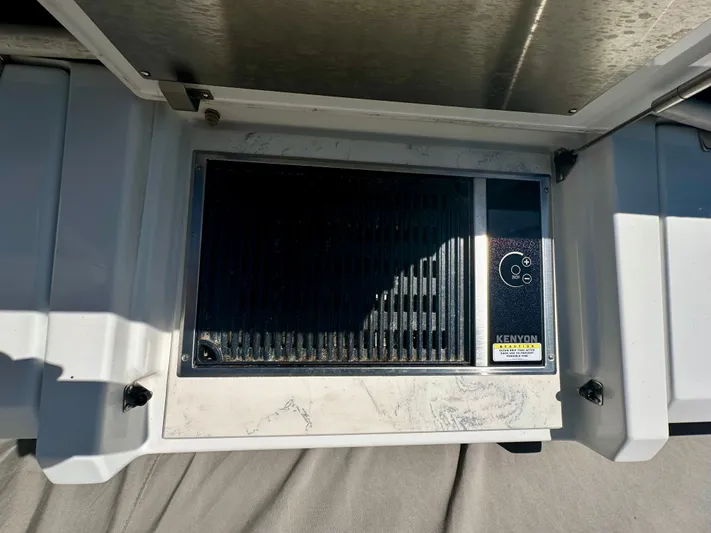 Pristine Life Yacht Photos Pics 