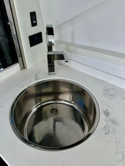 Pristine Life Yacht Photos Pics 