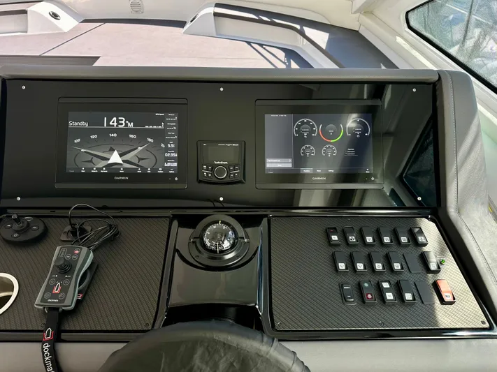 Pristine Life Yacht Photos Pics 