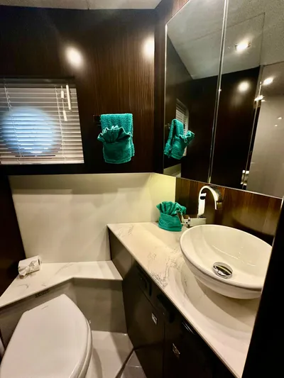 Pristine Life Yacht Photos Pics 