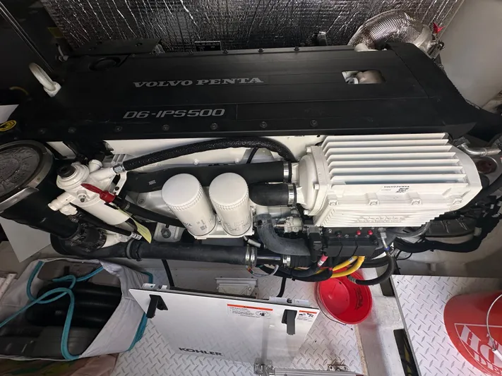 Pristine Life Yacht Photos Pics 