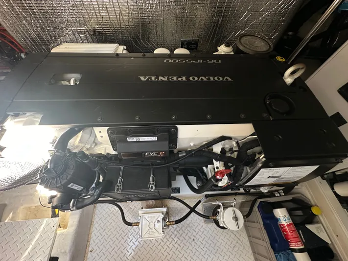 Pristine Life Yacht Photos Pics 