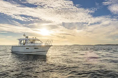 2025 Nimbus 305 Coupe