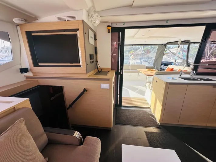 Inyo Yacht Photos Pics 