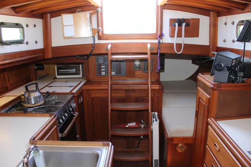 Pinniped Yacht Photos Pics 