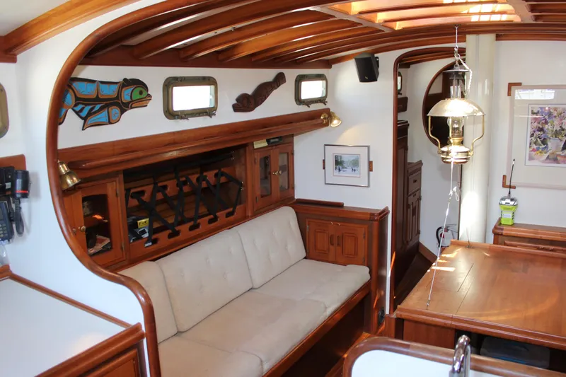 Pinniped Yacht Photos Pics 