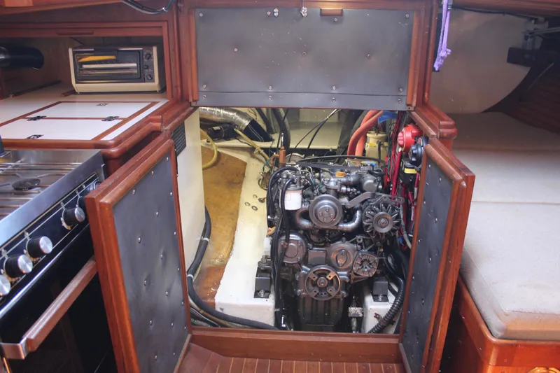 Pinniped Yacht Photos Pics 