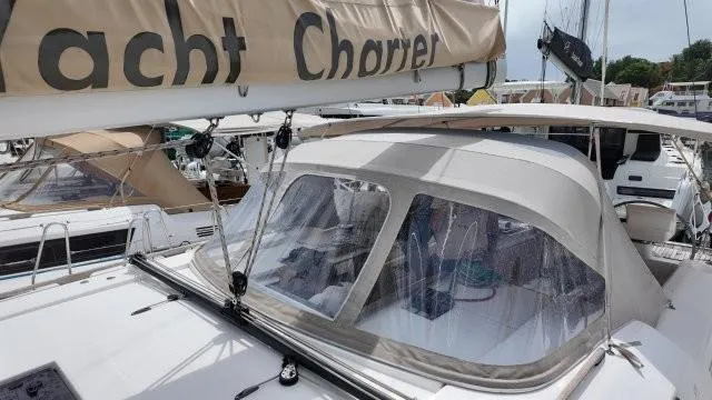 Botero Yacht Photos Pics Dufour 520