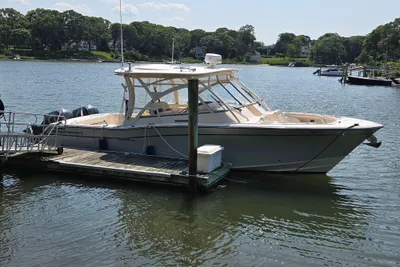 Grady-White Freedom 335