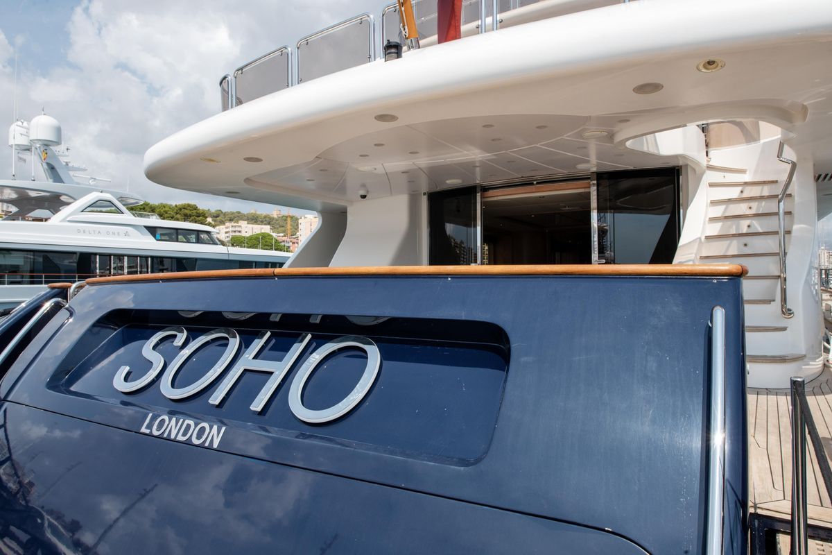 2009 Benetti 119 