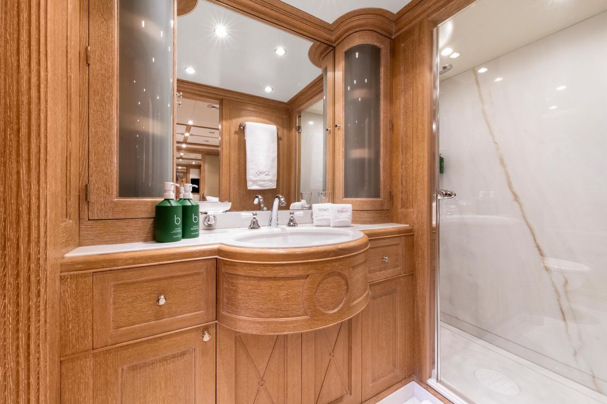 2009 Benetti 119 
