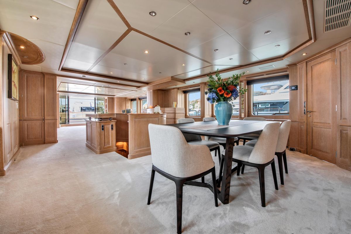 2009 Benetti 119 