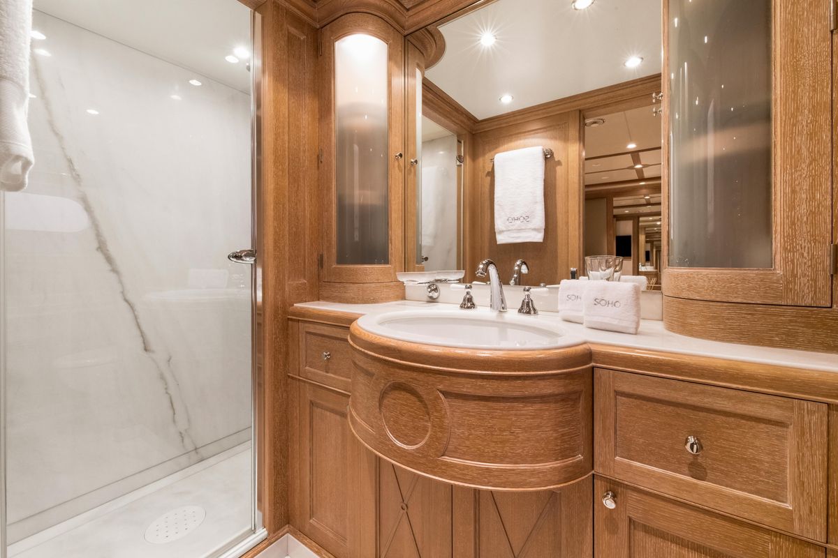 2009 Benetti 119 