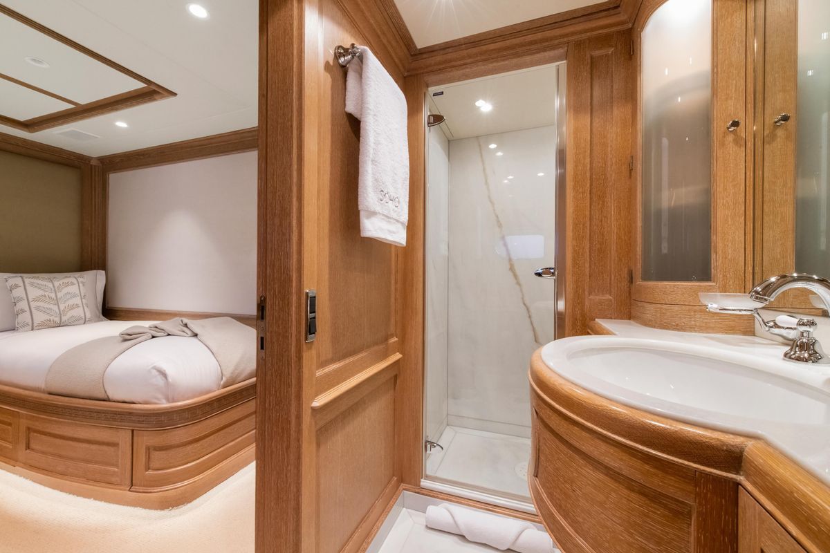 2009 Benetti 119 