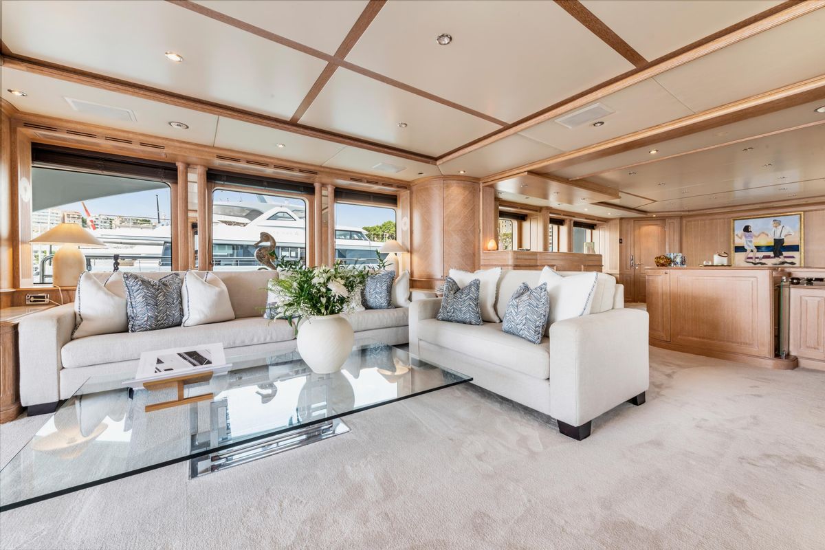 2009 Benetti 119 