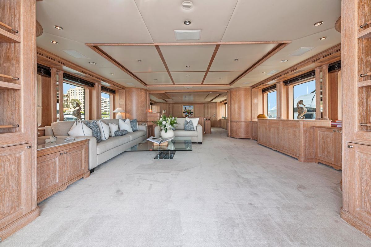 2009 Benetti 119 
