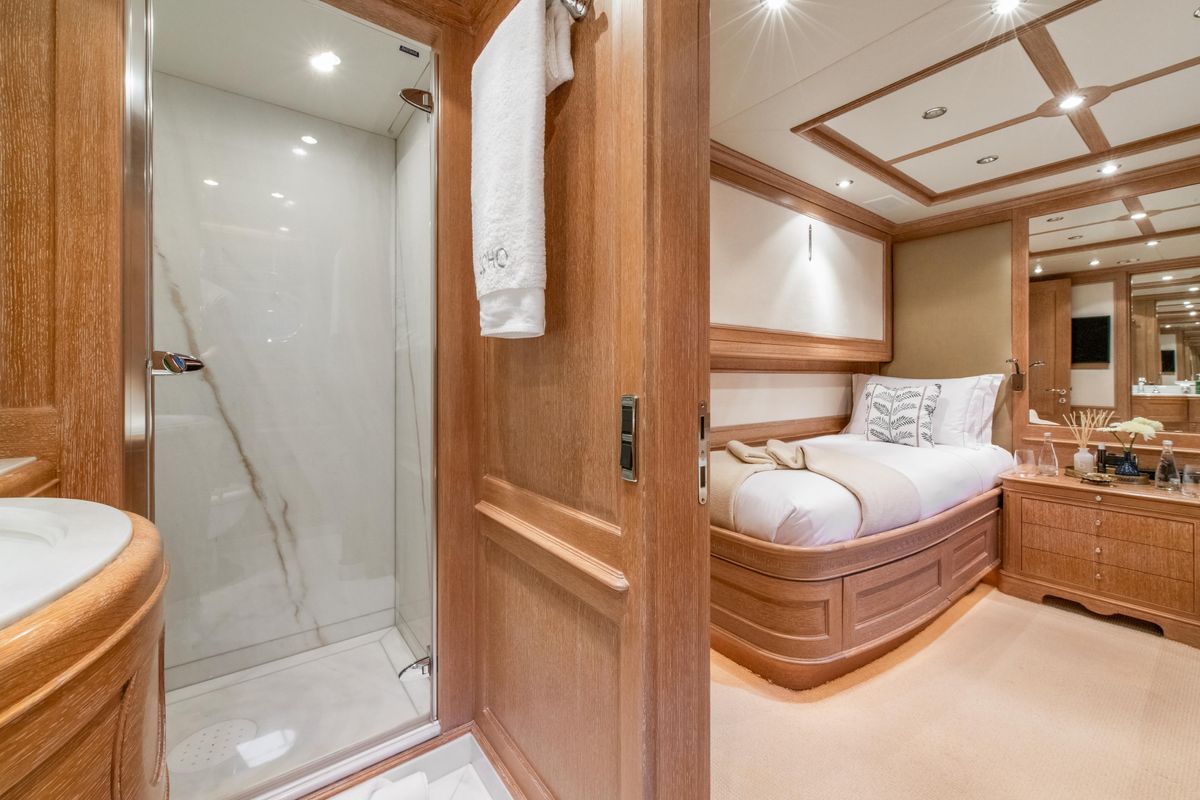 2009 Benetti 119 